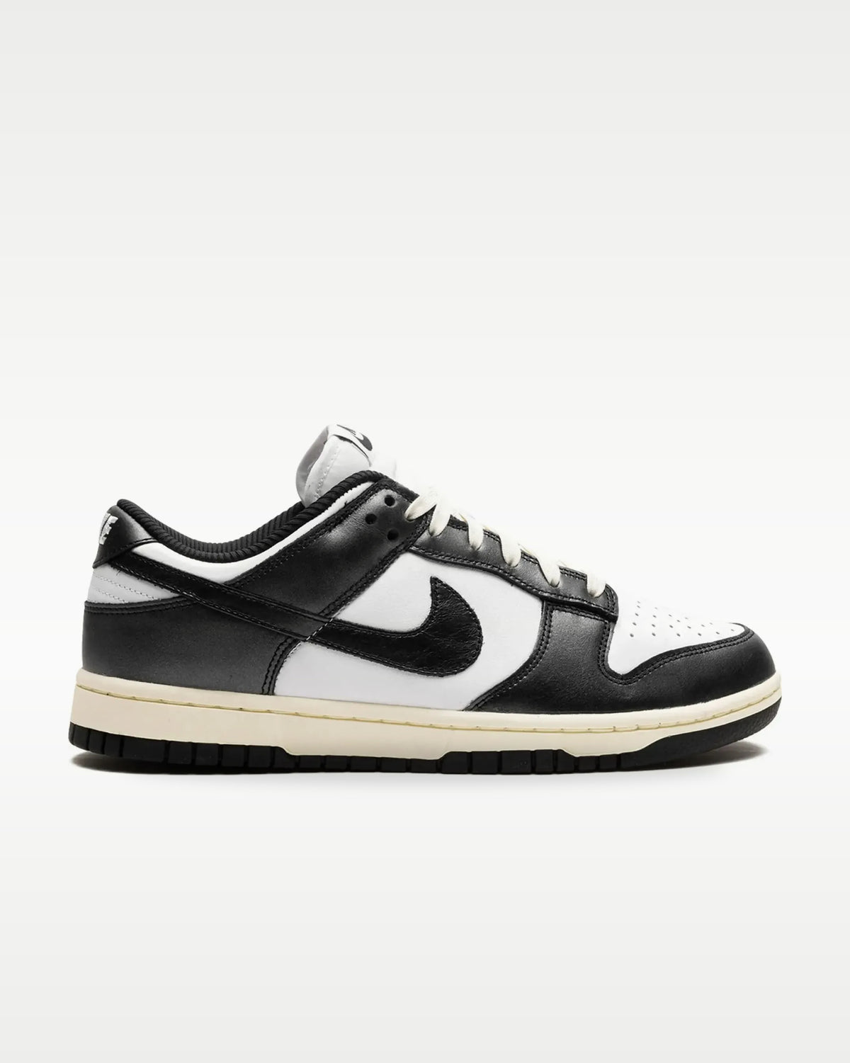 Nike Dunk Low Vintage Panda