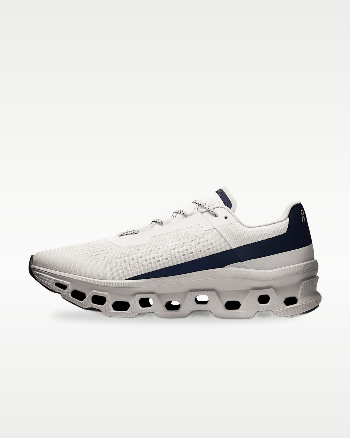 On Cloudmonster Ivory Midnight — vista 2